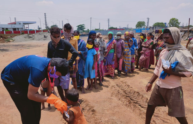 À travers le monde, nous appuyons les populations marginalisées en répondant aux crises humanitaires par des actions d’urgence qui fournissent des abris, de la nourriture et des soins médicaux.