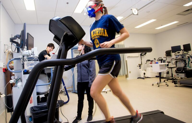 A Concordia student runs on a treadmill at Concordia University's PERFORM Centre during a research project on preventative health.